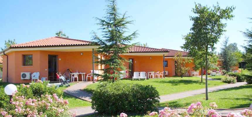 Camping Bella Italia In Peschiera Del Garda - Gardasee Apartman Kültér fotó